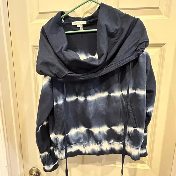 Young Fabulous & Broke Piper Hoodie Blue Tie Dye Funnel Cowl Neck Cropped Medium - Picture 2 of 9